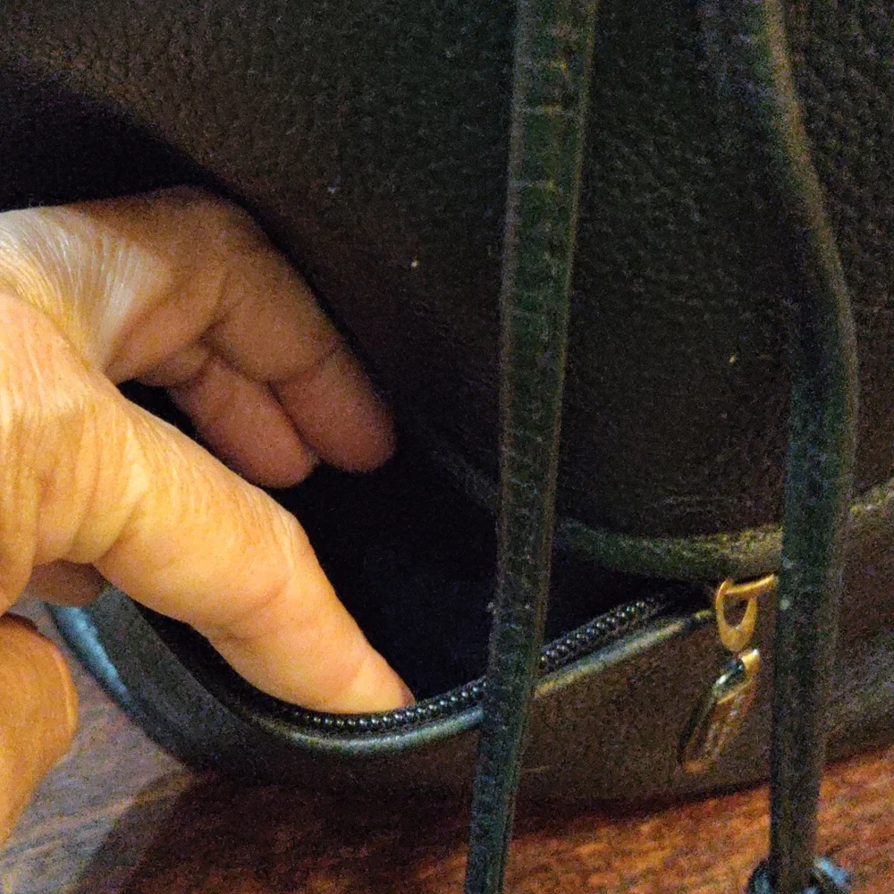 Stone Mountain leather bag - Picture 8 of 12